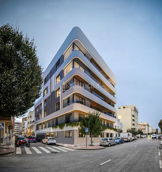 Foto 6ee6b10c-6d9a-46bd-893d-745180ce872d. Dúplex a abul beka 17 a Paseo Marítimo Oeste - Pacífico Málaga