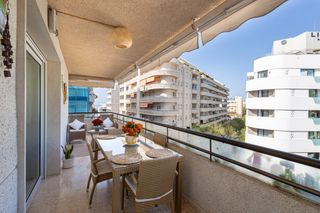 Attico in Casco Antiguo. Luminoso ático duplex en marbella centro con plaza de garaje inc