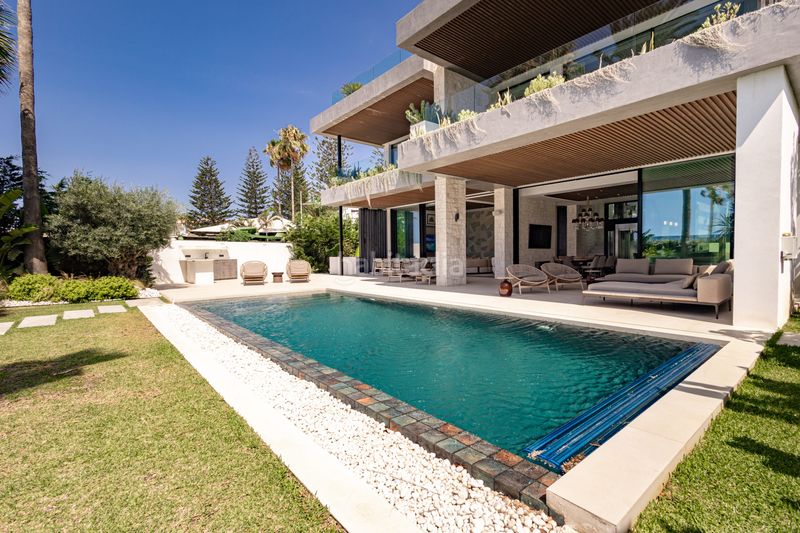 Foto 42d313f6-b2a0-4488-b128-a556f0baf5ee. Casa amb aparcament piscina a Nueva Alcántara Marbella