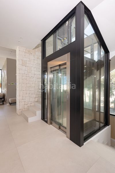 Foto c187ee46-ba3c-4eb7-b5a7-be74c054435b. Casa amb aparcament piscina a Nueva Alcántara Marbella