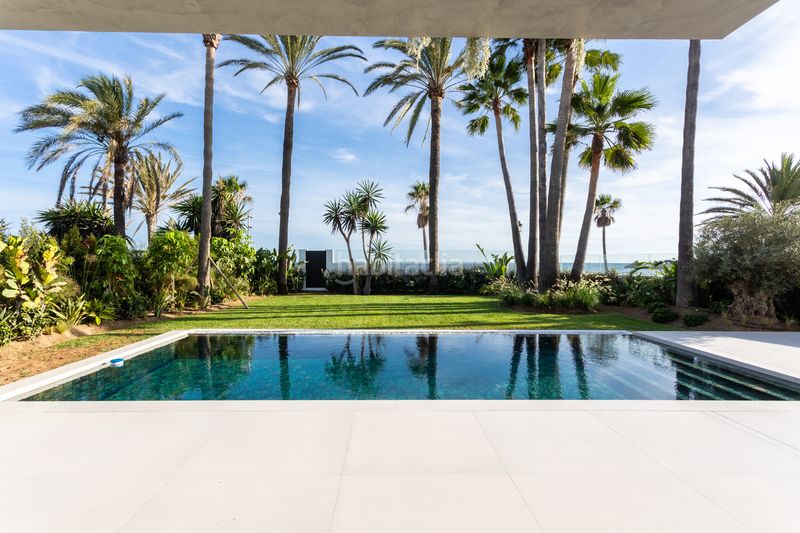 Foto b737db4a-dd3b-4e8a-b034-4e27740311bc. Casa amb aparcament piscina a Nueva Alcántara Marbella