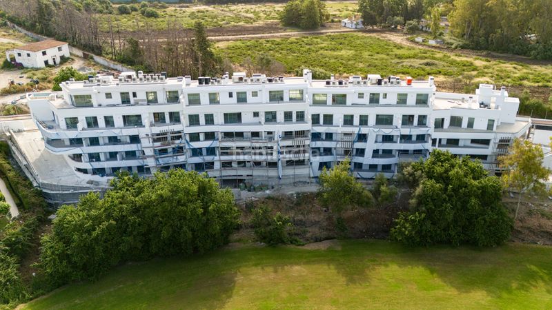Foto e66e8703-4458-4f42-bfc3-3fdfcd8b9a1e. Dúplex amb aparcament piscina a Guadalmina Alta Marbella