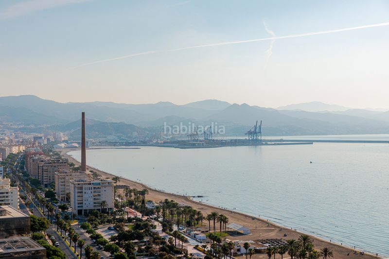 Foto 08d2ff28-455a-4d19-9e07-71e0aa2d9103. Àtic amb aparcament piscina a Martín Carpena - Torre del Río Málaga