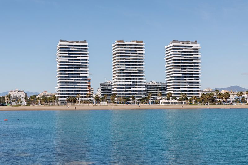 Foto b23fa4ae-50cb-4ec6-8b9e-dff49e15d85f. Àtic amb aparcament piscina a Martín Carpena - Torre del Río Málaga