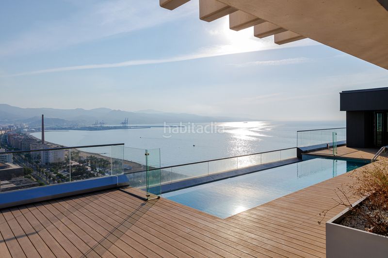 Foto c04af7c2-8934-4753-beb3-48c93e674717. Àtic amb aparcament piscina a Martín Carpena - Torre del Río Málaga