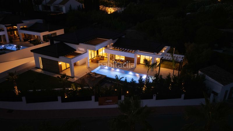 Foto 34cb7cb9-448c-4db5-8e1a-4d9a81cf64fd. Casa amb aparcament piscina a Nueva Andalucía centro Marbella