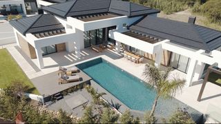 Casa a Nueva Andalucía centro. Villa casia  lujo y elegancia en el valle del golf , marbella