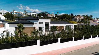 Maison à Nueva Andalucía centro. Villa casia  lujo y elegancia en el valle del golf , marbella