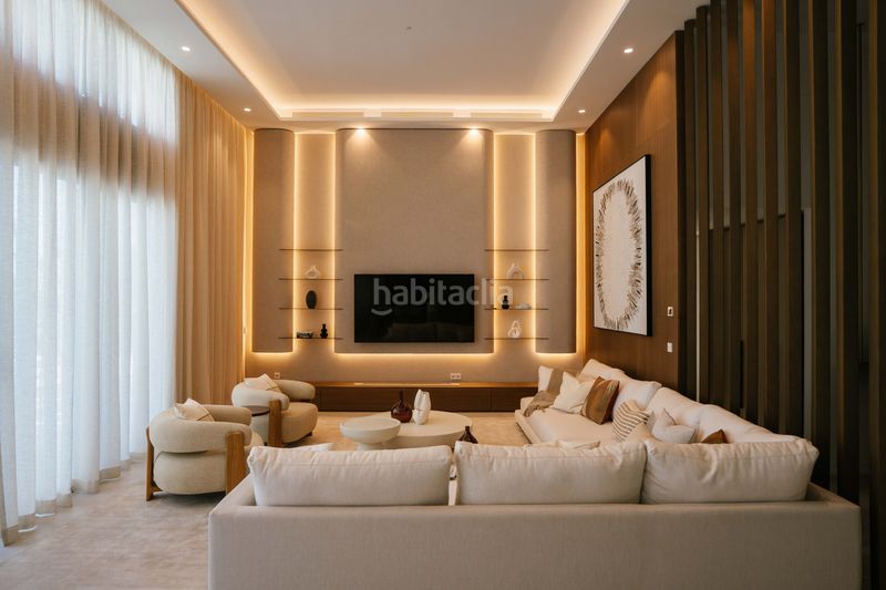 Foto fa38edd3-c37d-4194-8b74-d92f22d2b96e. Casa amb aparcament piscina a Nueva Andalucía centro Marbella
