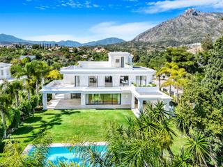 Maison à N/a. Villa de lujo con vistas al mar en lomas de marbella club