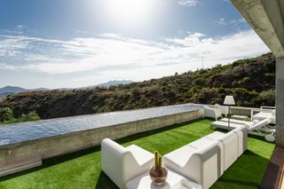 Casa a Valtocado 117. Villa de lujo con estilo contemporáneo y diseño minimalista en v