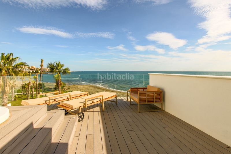 Foto 2d909f25-3e4e-42cd-b971-5ddd3ae8c928. Casa adossada amb aparcament piscina a Guadalobón Estepona