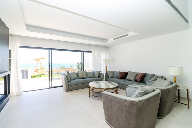 Foto 503fb588-8d88-419e-bf57-a9e900d9099f. Casa adossada amb aparcament piscina a Guadalobón Estepona
