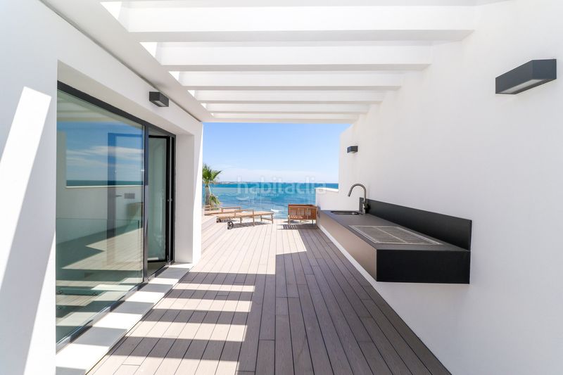 Foto ca090b12-1c3b-4cc6-9679-27bbbe8ce3a4. Casa adossada amb aparcament piscina a Guadalobón Estepona