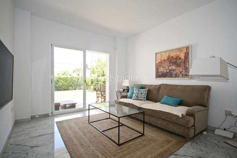 Foto 6fc99869-9dd7-4bc4-bbef-7802e4c28ac7. Affitto casa a schiera in albatros-ur bahia marbell 4 in Marbella