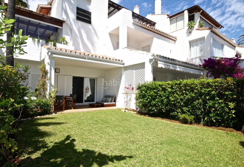 Foto 2794f965-6b75-4279-a440-902a681fa1ce. Alquiler casa adosada en albatros-ur bahia marbell 4 adosada en primera linea de la playa en Marbella