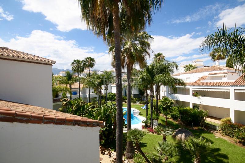 Foto 783f79c3-6851-4b9c-86a9-7689679bdfbd. Alquiler casa adosada en albatros-ur bahia marbell 4 adosada en primera linea de la playa en Marbella