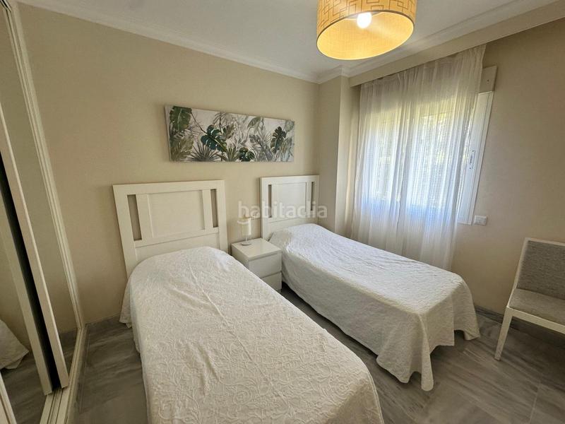 Foto bafca92a-762e-49ba-8812-ccf47b832f35. Affitto piano terra con parcheggio piscina in La Dama de Noche - La Alzambra Marbella