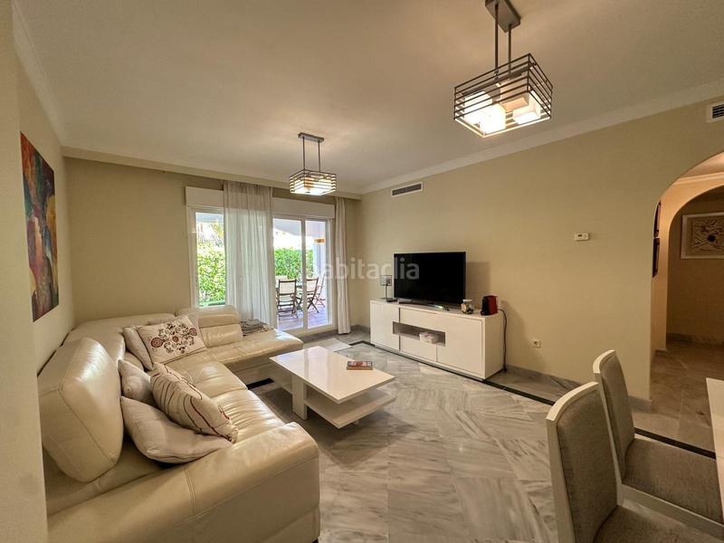 Foto eef3c03f-1d3a-4689-80ee-2a7506a8997b. Location rez-de-chaussée avec parking piscine dans La Dama de Noche - La Alzambra Marbella