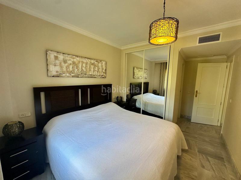 Foto 777ea5f8-6fdb-4302-a84d-3cbc42b4f9fa. Miete erdgeschoss mit parking pool in La Dama de Noche - La Alzambra Marbella