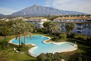 Rent Ground floor in La Dama de Noche - La Alzambra. Fabuloso apartamento en planta baja, a tan solo 10 minutos de la