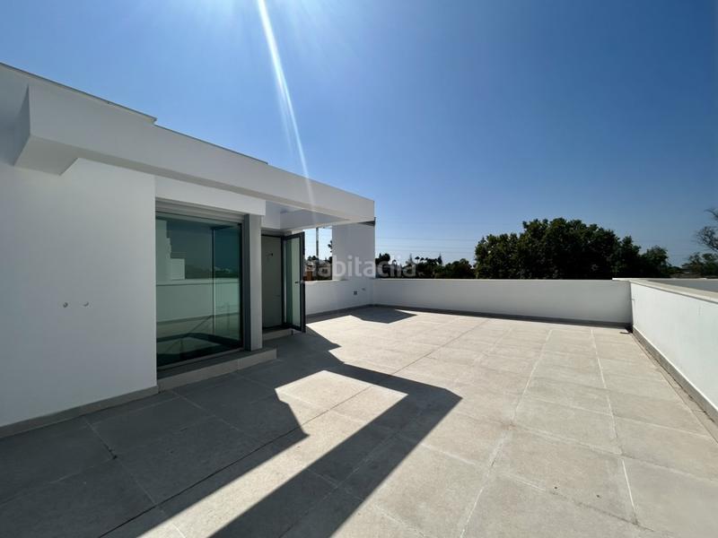 Foto 6b9da1fd-9225-49a0-86bd-fa6aeff6e3e2. Casa pareada en alta vista-alta vista 39 espectacular casa adosada de esquina en guadalmina alta en Marbella