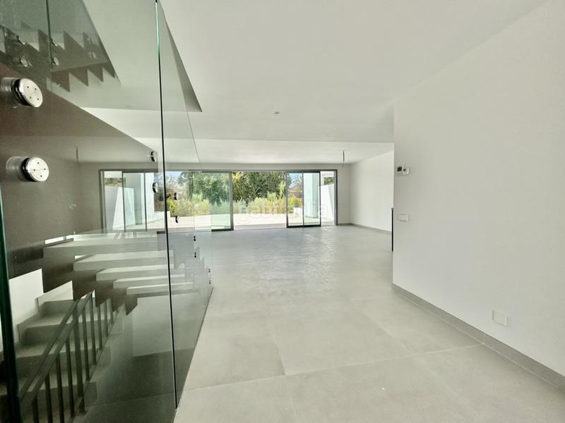 Foto 8a1b5c3d-e546-4781-95c4-b173a2c06996. Casa pareada en alta vista-alta vista 39 espectacular casa adosada de esquina en guadalmina alta en Marbella