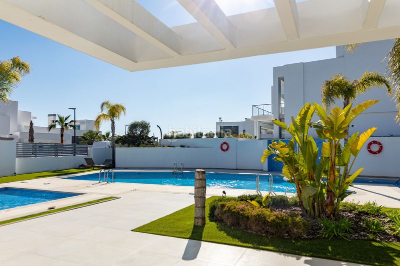 Foto 9c19d98a-31e0-4aca-b1ec-7fbbfca3103a. Casa aparellada amb aparcament piscina a San Pedro de Alcántara Pueblo Marbella
