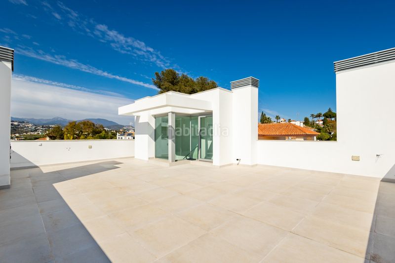 Foto 9c5f7d1a-b2aa-4987-accc-f6b3f188fca2. Casa aparellada amb aparcament piscina a San Pedro de Alcántara Pueblo Marbella