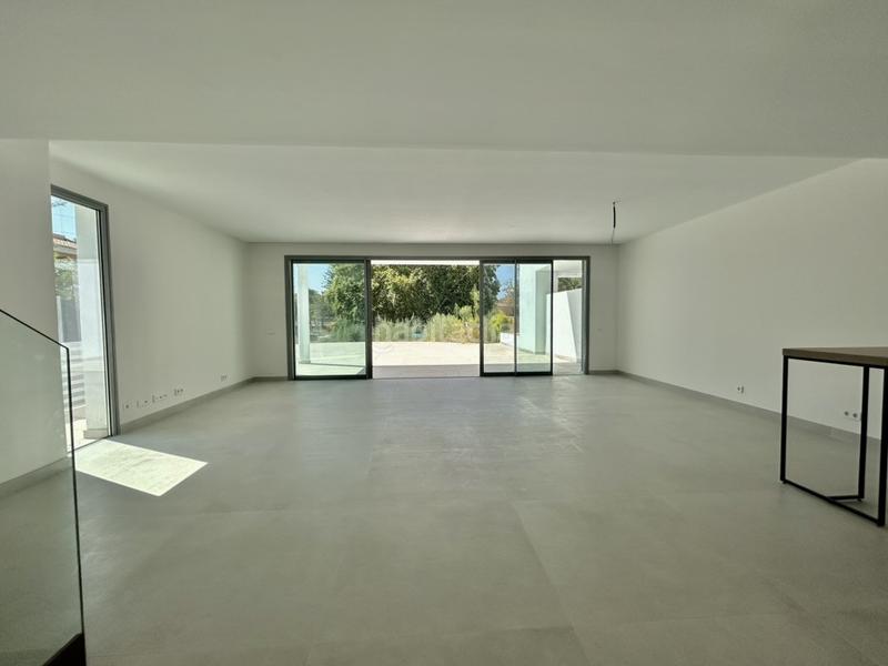 Foto cc640675-509b-45f3-99d7-2172897d136a. Casa pareada en alta vista-alta vista 39 espectacular casa adosada de esquina en guadalmina alta en Marbella