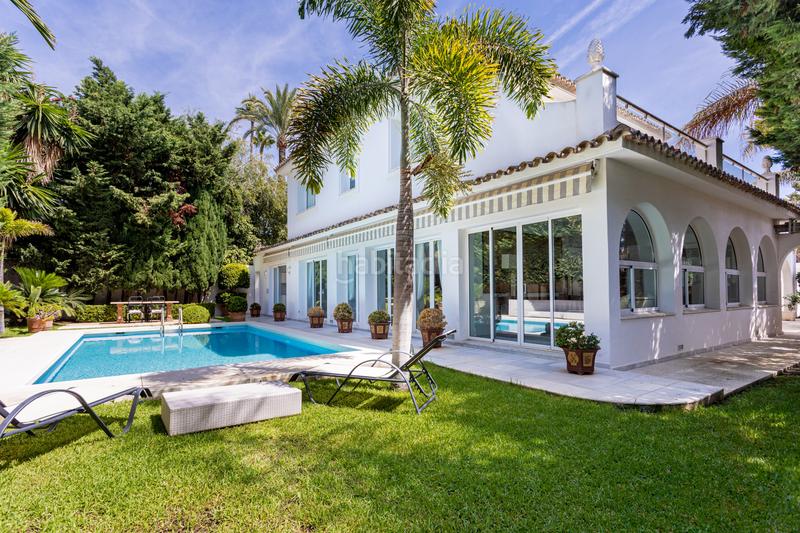 Foto 025956e9-783d-4cd4-a968-abeffef5eb49. Casa en del lobo-ur Los Monteros 7 villa de lujo de 5 dormitorios en Los Monteros playa junto al mar y con piscina privada en Marbella
