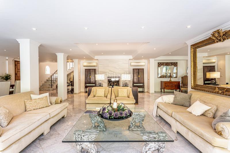 Foto 0ce9a808-27bd-4aa5-87b2-0de9e55ae9a2. Casa en del lobo-ur Los Monteros 7 villa de lujo de 5 dormitorios en Los Monteros playa junto al mar y con piscina privada en Marbella