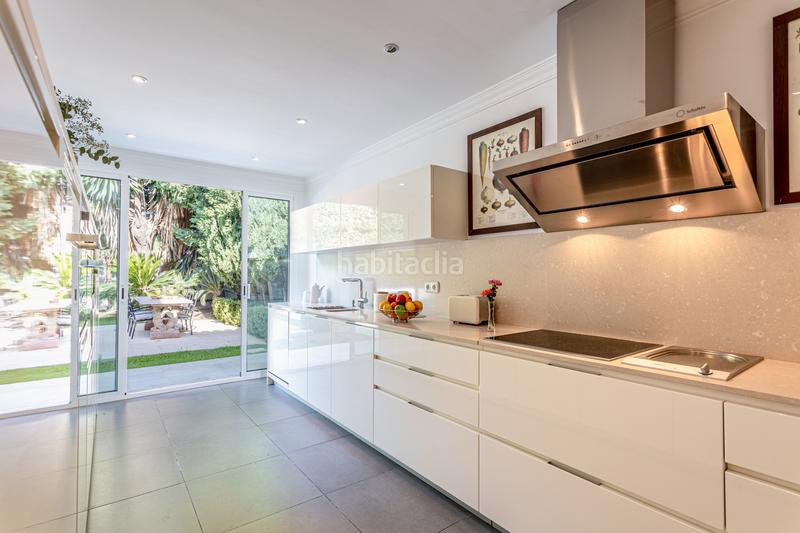 Foto 109a95a1-fd89-4d4b-8cae-67a1073eac09. Casa en del lobo-ur Los Monteros 7 villa de lujo de 5 dormitorios en Los Monteros playa junto al mar y con piscina privada en Marbella