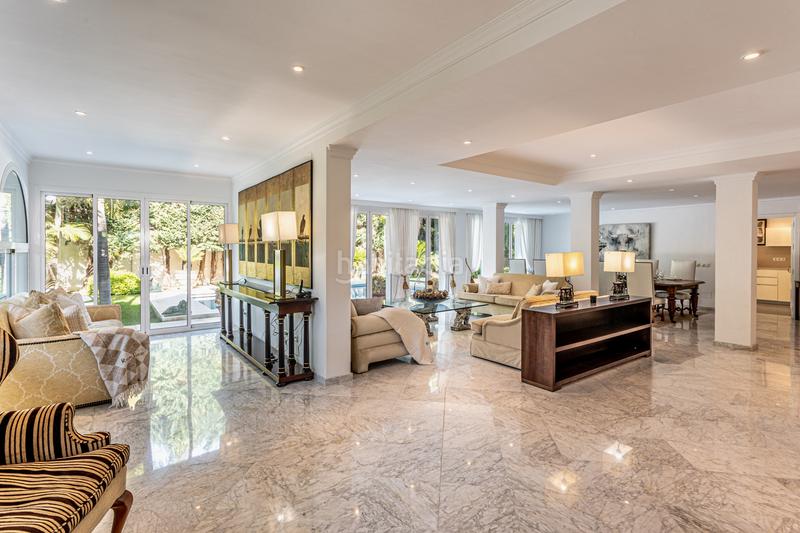 Foto ea12bc11-58e3-4cbe-9032-8cae7ead817e. Casa en del lobo-ur Los Monteros 7 villa de lujo de 5 dormitorios en Los Monteros playa junto al mar y con piscina privada en Marbella