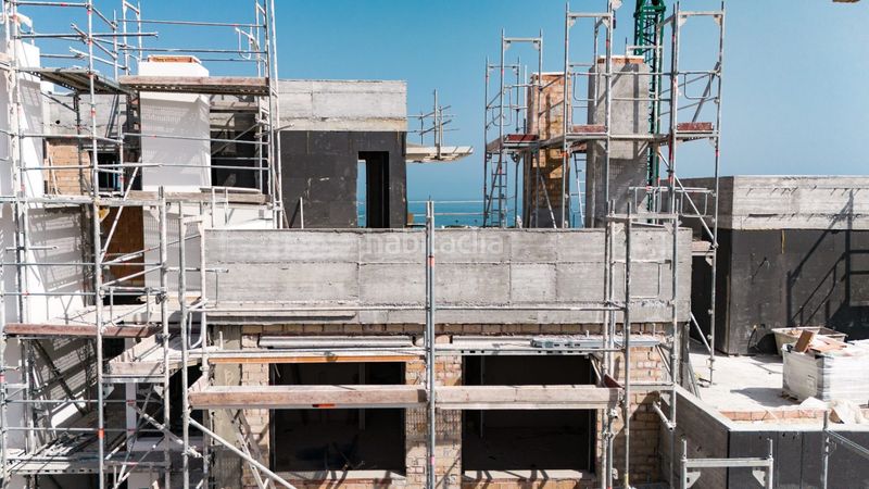 Foto 5063f48d-9fba-42cc-bcb2-7910ddb75970. Planta baixa amb calefacció aparcament piscina a Marbella