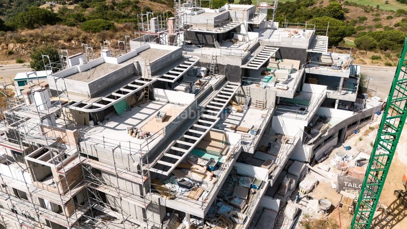 Foto cbfc6ba3-d865-4798-bc19-e926bfe4cc04. Planta baixa amb calefacció aparcament piscina a Marbella