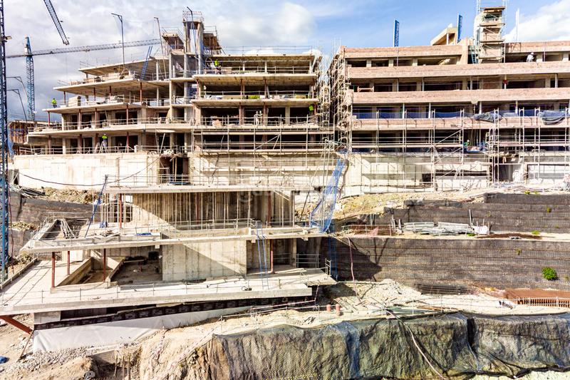 Foto 55523505-af35-462f-afd4-5355771c420e. Penthouse with parking pool in La Quinta Benahavís