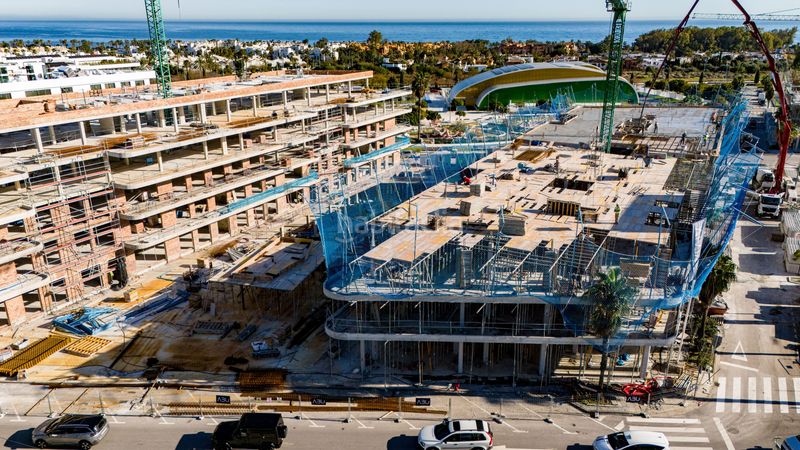 Foto e8e97897-80ef-4ec2-a4bc-e4b26d089b3d. Apartament amb aparcament piscina a Nueva Alcántara Marbella