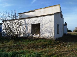 Xalet a Aznalcázar. Parcela con chalet en construcion