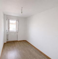 Flat in Vinateros. Vivienda en moratalaz