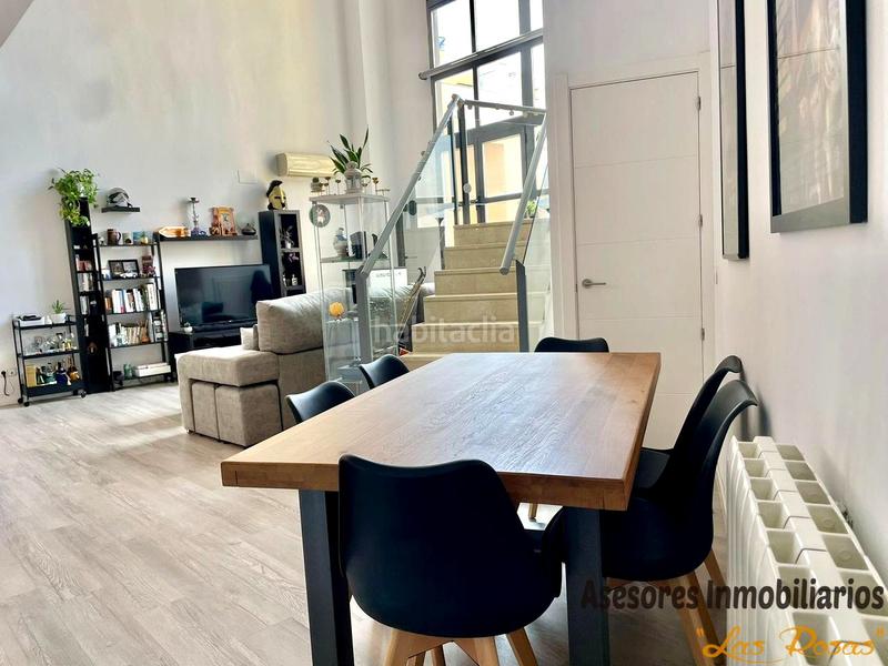 Foto c2771d7c-6ae3-44ac-9076-ea1d4ba9341c. Rent triplex with heating parking in Rejas Madrid