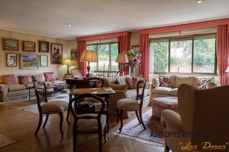 Foto 4f00e689-89a1-4126-ba72-e2ffaf9f0f2f. Casa adossada amb calefacció aparcament a Peñagrande Madrid
