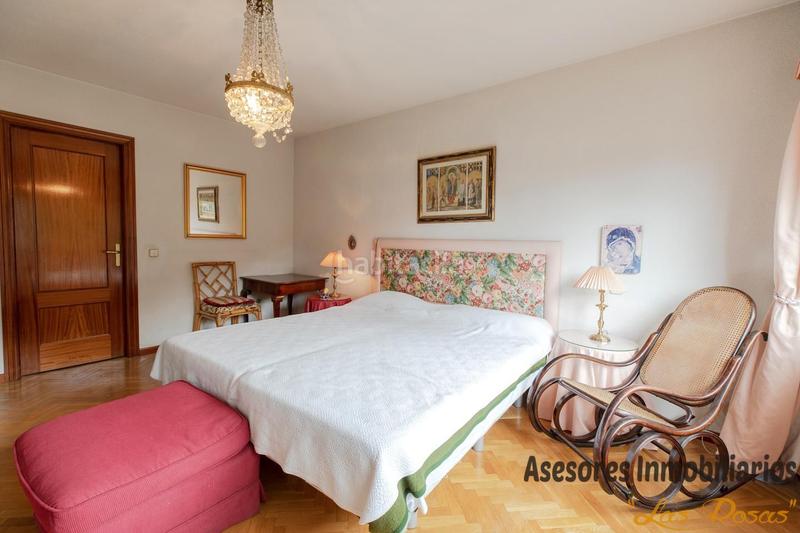 Foto 7ab81500-e93f-4798-b7ed-5b8248e1e03f. Casa adossada amb calefacció aparcament a Peñagrande Madrid