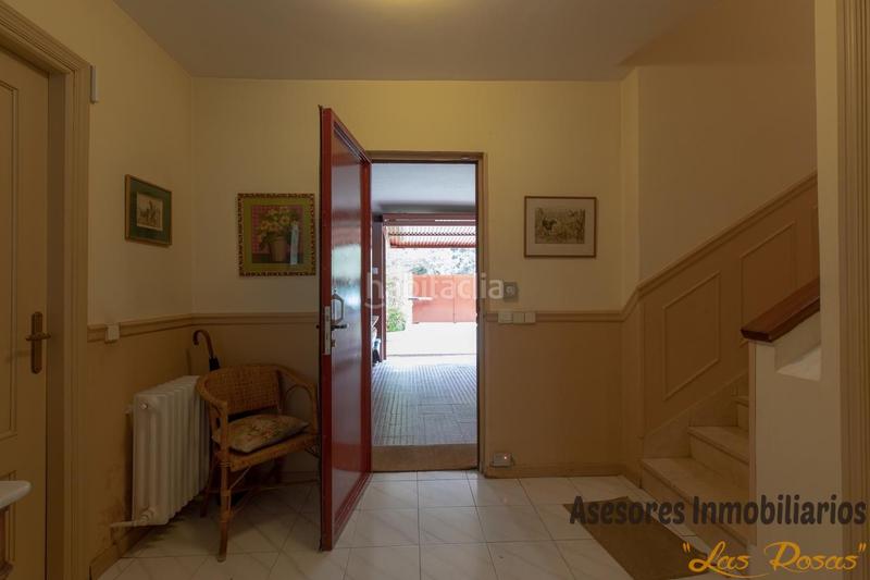 Foto c6abfa68-7aa1-4e06-bdaf-8a1797ea1022. Casa adossada amb calefacció aparcament a Peñagrande Madrid