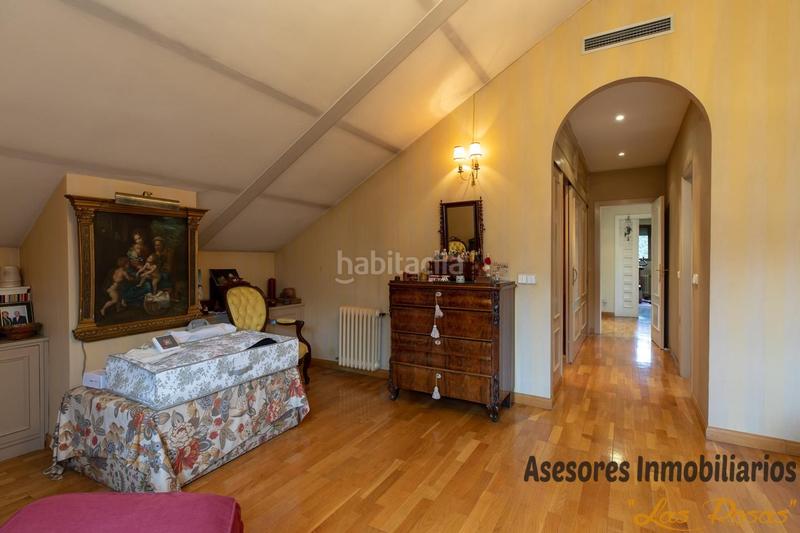 Foto d76a2ec7-f660-4f4f-a8b6-da9d333a170c. Casa adossada amb calefacció aparcament a Peñagrande Madrid