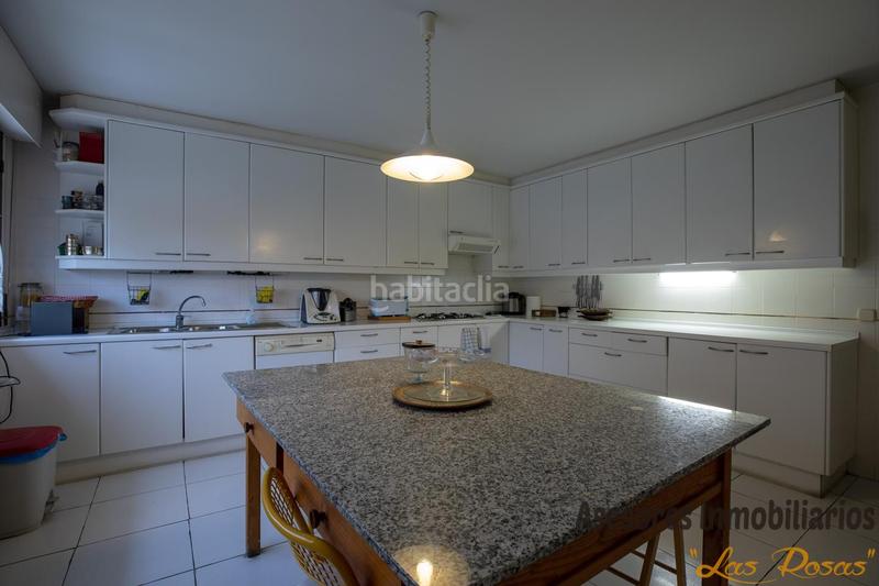 Foto ff1f044e-5e0f-4689-a668-185fdf3093b0. Casa adossada amb calefacció aparcament a Peñagrande Madrid