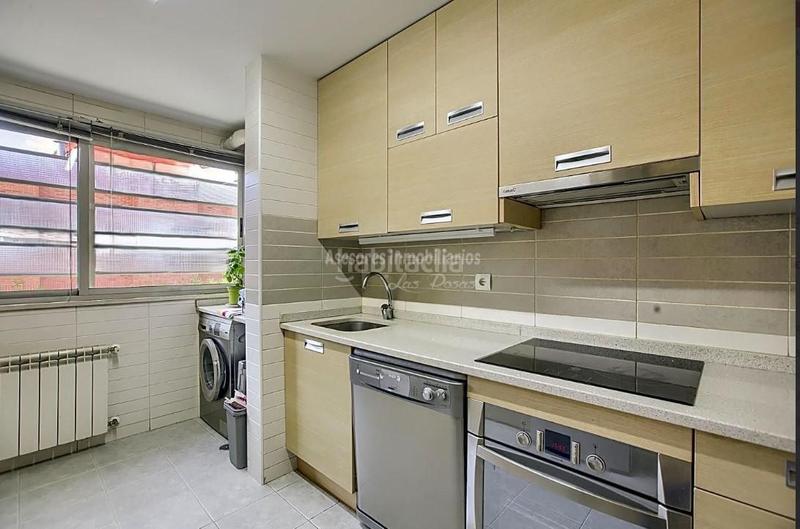Foto 8487a904-ec1a-4ff6-be65-cd07155361e2. Piso  en venta cuzco en Castillejos-Cuzco Madrid
