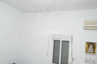 Casa aparellada a La Plata. Casa en venta en sevilla