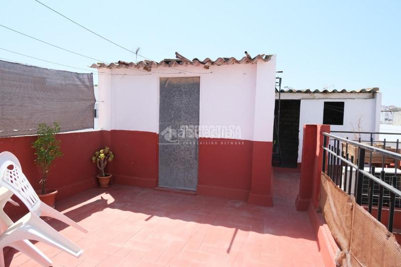 Foto 42e97d12-a40c-4032-bc6e-1c95da3c16bc. Casa aparellada a El Cerro Sevilla