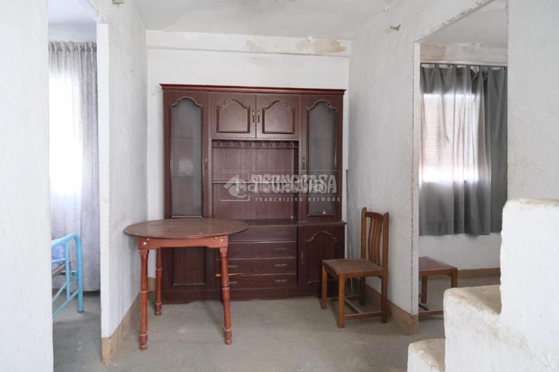 Foto a3a71a10-a4fd-4f51-96b6-dfd7b47743f3. Casa pareada casa en venta en La Plata Sevilla